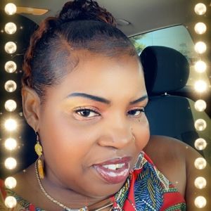 Meet your Posher, Tonia